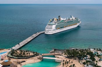 Crucero internacional pide al Estado una indemnización de más de $5.000 millones por accidente en Puerto Natales