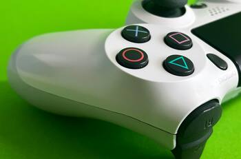 ¿Cuadrado o círculo? Los chilenos prefieren ESTA tecla para patear al arco en los juegos de fútbol, según la IA