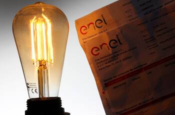 Hasta $20.000 mensuales: Potente alza en las cuentas de luz está pronta a ser oficial en todo Chile