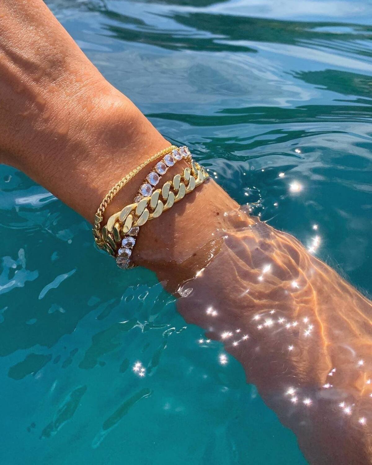 Al momento de lavarte las manos es mejor que quites tu joyería.