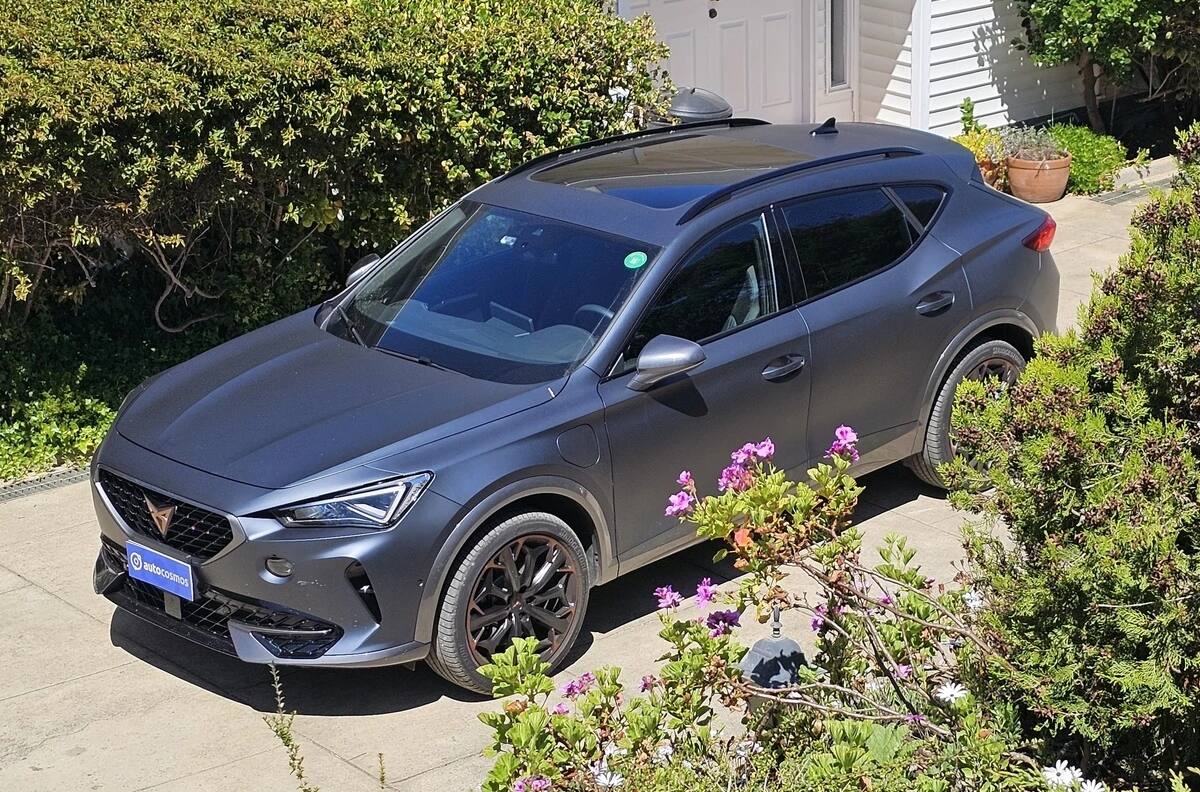 Test drive CUPRA Formentor e-Hybrid: deportividad y eficiencia en el mismo bello diseño