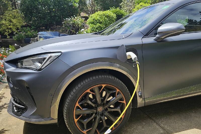 La versión híbrida enchufable del SUV español una apuesta eficiente y con toques deportivos.