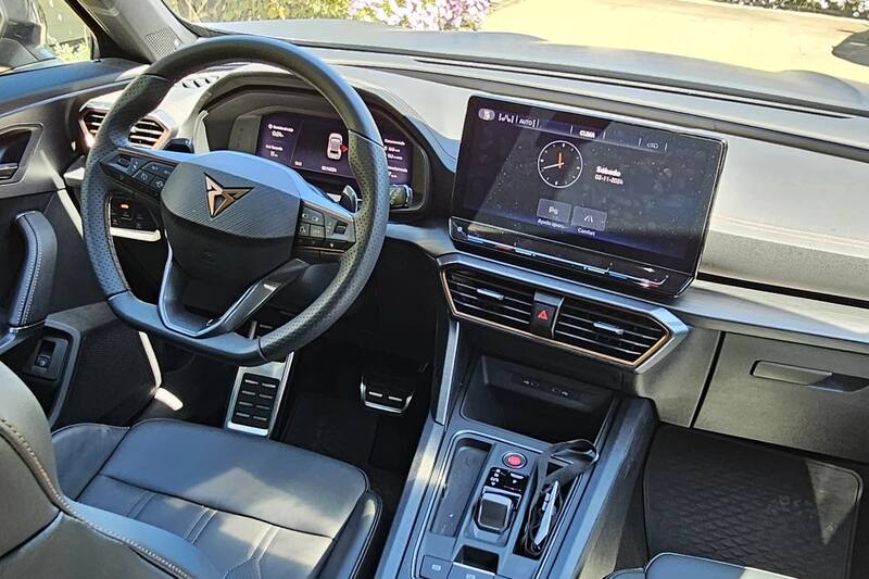 La versión híbrida enchufable del SUV español una apuesta eficiente y con toques deportivos.