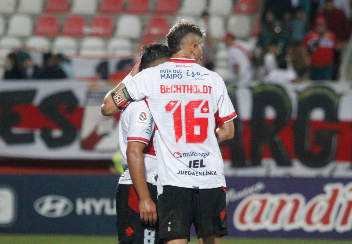 Curicó Unido busca su segunda victoria consecutiva en el Campeonato Nacional de Primera División. Foto: Jose Robles/Photosport