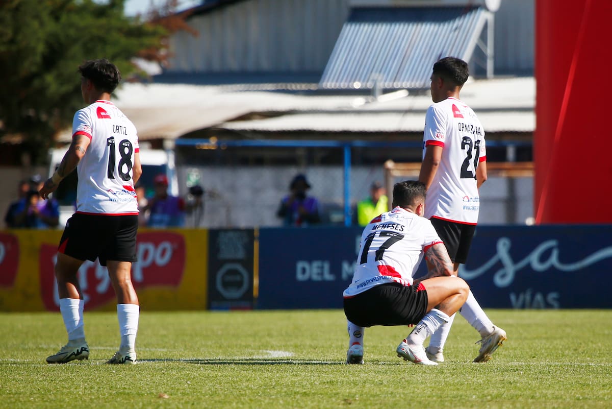 El cuadro tortero sufrió la resta de tres puntos. (Foto: Aton)