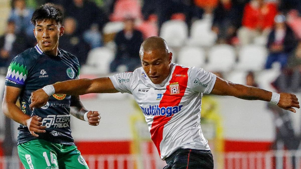 Deportes Puerto Montt se despide del liderato en Primera B tras caer como visitante ante Curicó Unido