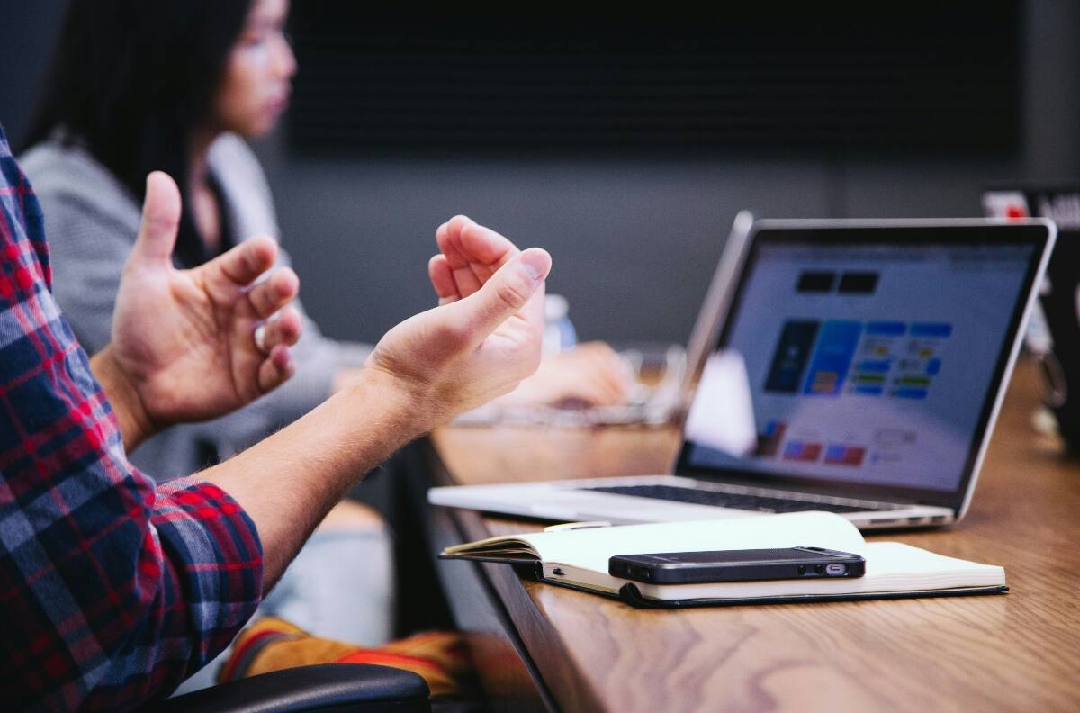 FOSIS abre 10 mil cupos para curso GRATIS de IA junto a gigante tecnológica: ¿Dónde y cómo inscribirse?