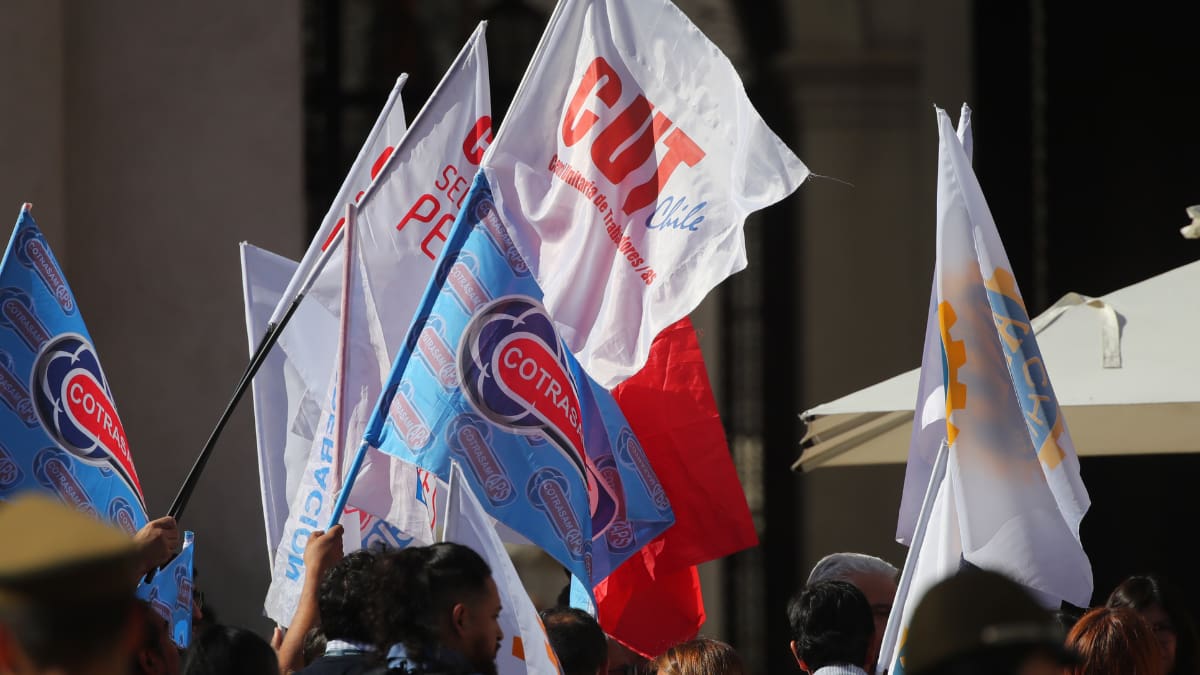 Sueldo mínimo llegará a $539.000: Gobierno y CUT firman nuevo acuerdo de alza salarial