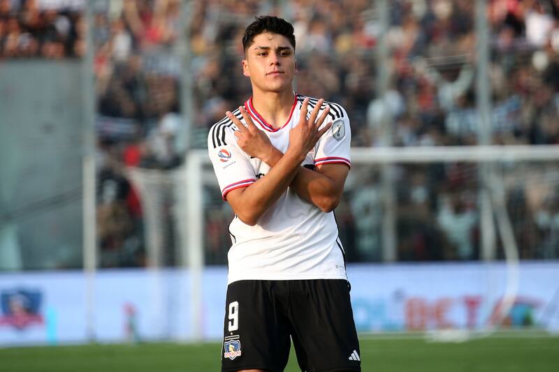 Damián Pizarro celebrando su gol ante Unión La Calera el pasado domingo en el Estadio Monumental