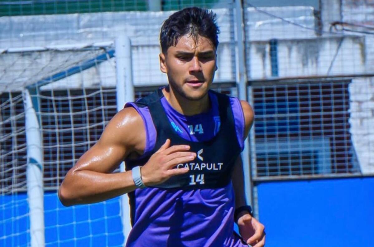 No bastó con la asistencia: Gustavo Costas vuelve a relegar a Damián Pizarro