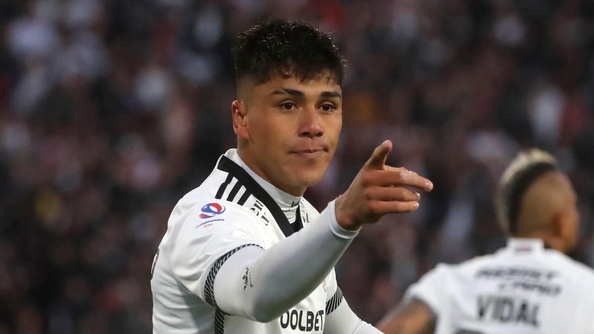 De ser opción en Colo Colo a una posible venta: los millones que están en juego con el futuro de Damián Pizarro