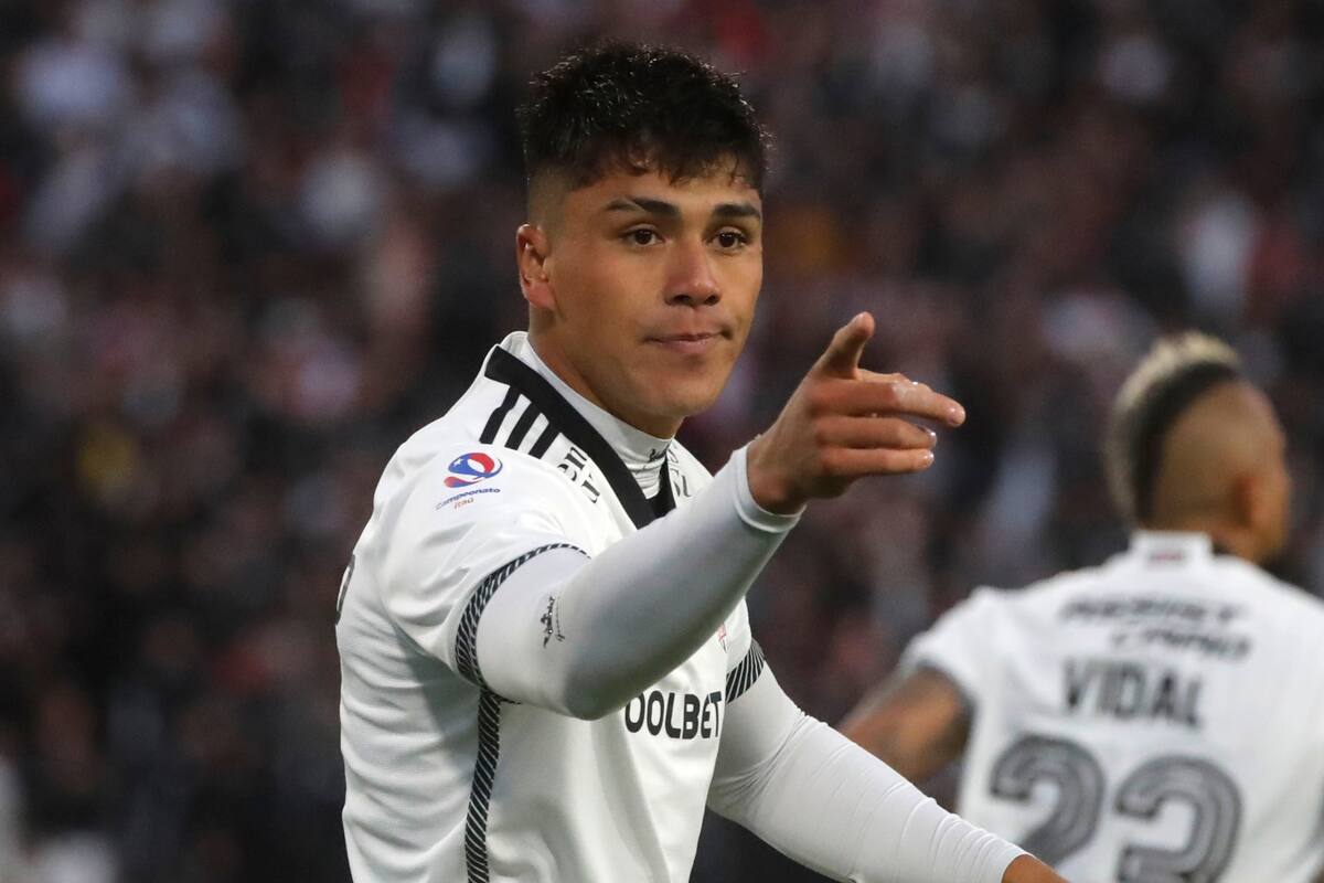 El delantero tendría acordado su retorno a Colo Colo. Foto: Agencia ATON.