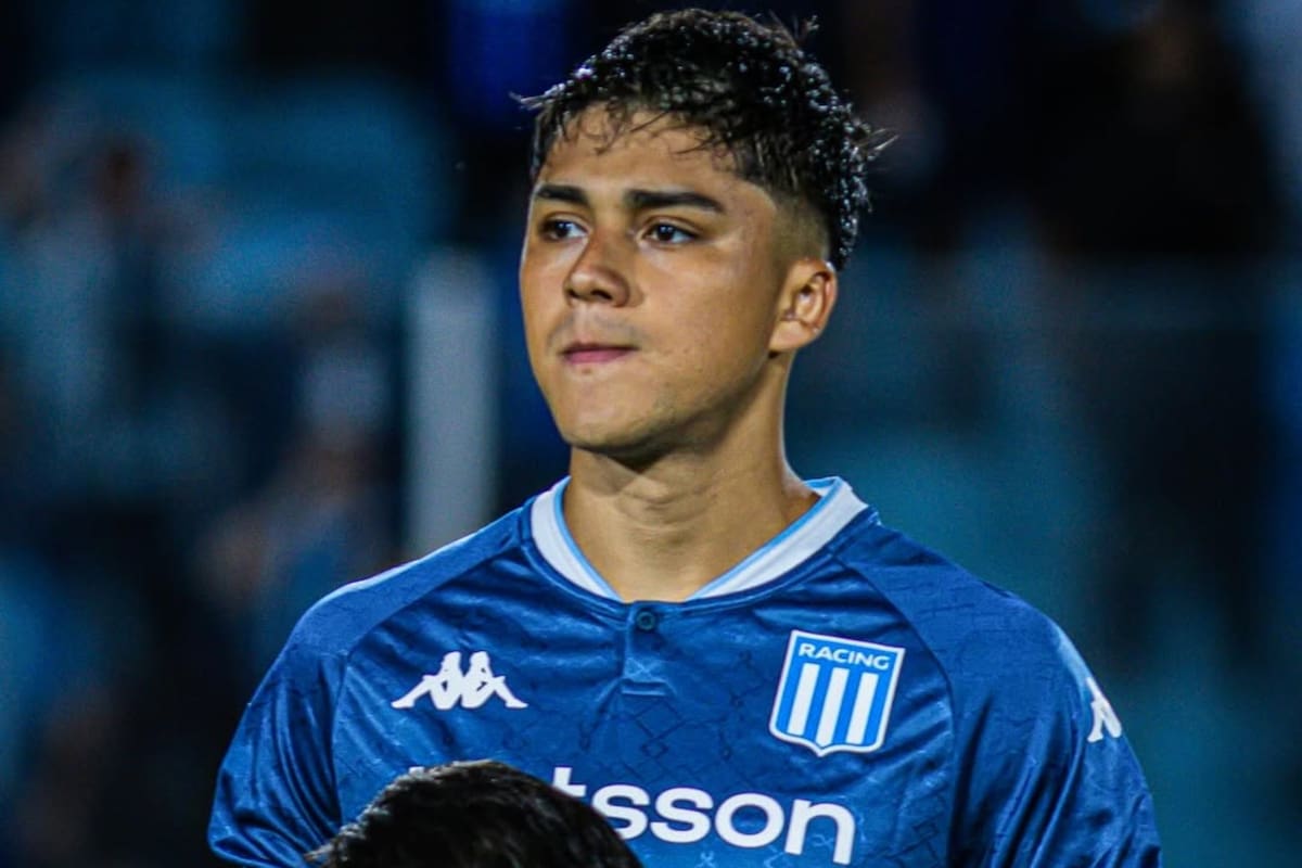 El delantero en Racing Club. Foto: @dpizarro9