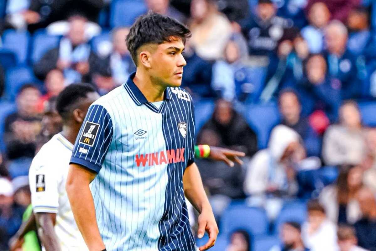 Está a préstamo en Francia hasta final de temporada. Foto: @hac_foot