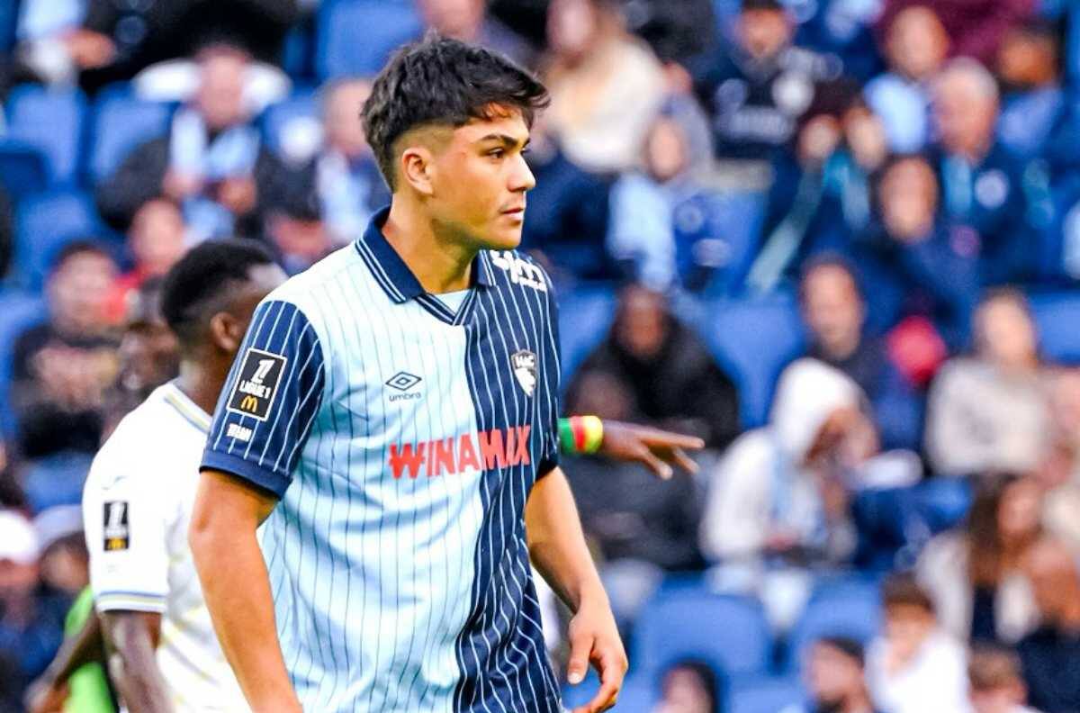 “No puede irse a ningún lado”: Le Havre se pone firme con Damián Pizarro y le dan un ultimátum