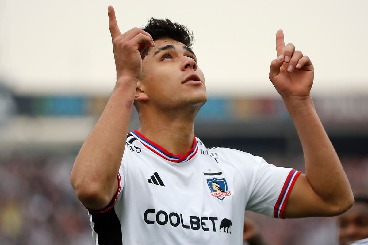 El delantero tiene todo avanzado para llegar a Colo Colo, pero faltan detalles claves. Foto: Aton.
