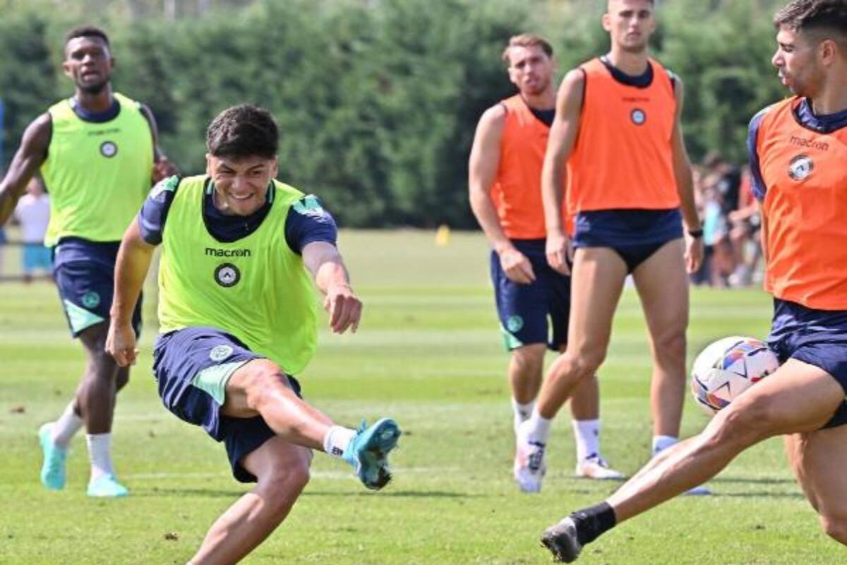 Damián Pizarro puede hacer su debut el lunes 16 de octubre ante el Parma.