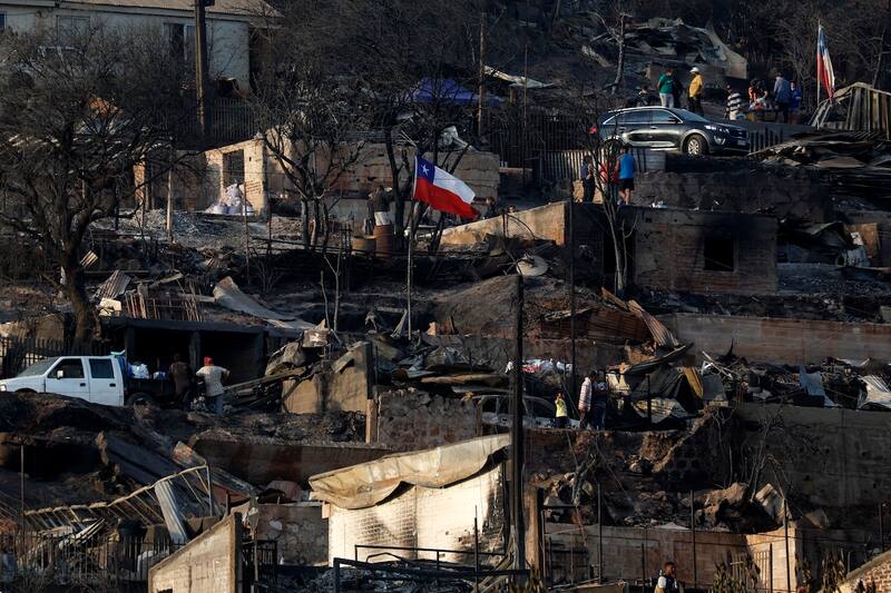 Son más de 40 mil las personas damnificadas producto de los incendios en Viña del Mar y Quilpué.