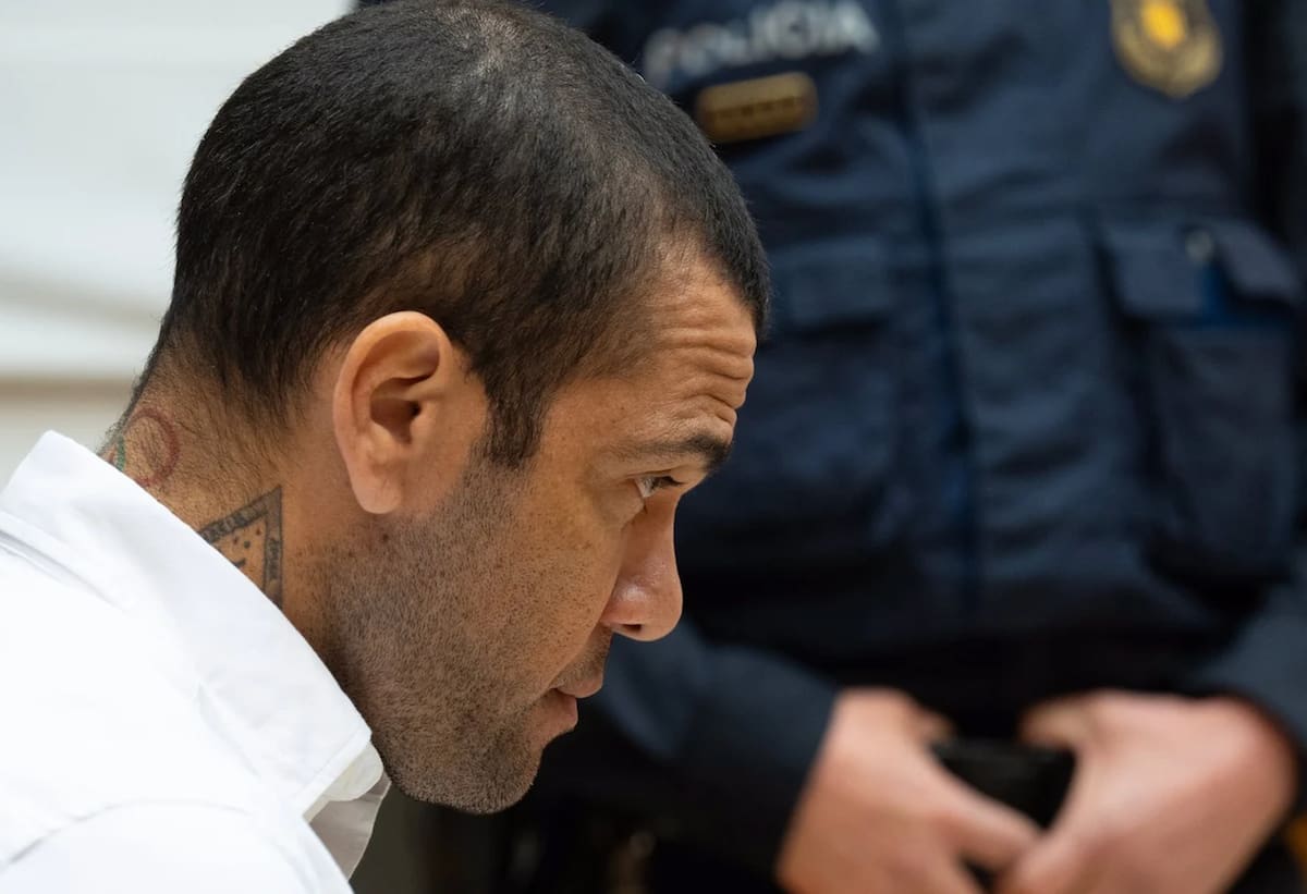 Dani Alves fue condenado a una pena de cuatro años y seis meses de prisión.