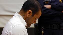 Gesto de Dani Alves sacó ronchas en España: “Faltó que le pusieran alfombra roja”