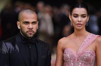 Joana Sanz se niega a ayudar a Dani Alves y la corren de la casa del futbolista