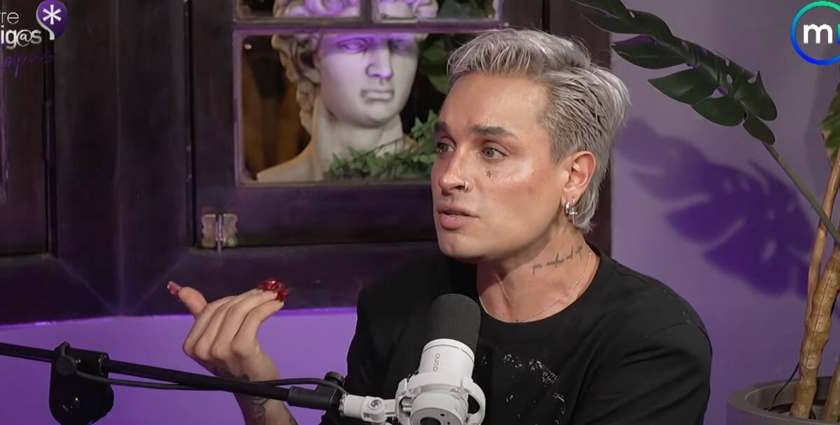 El cantante reveló terrible actitud de Angélica Castro.