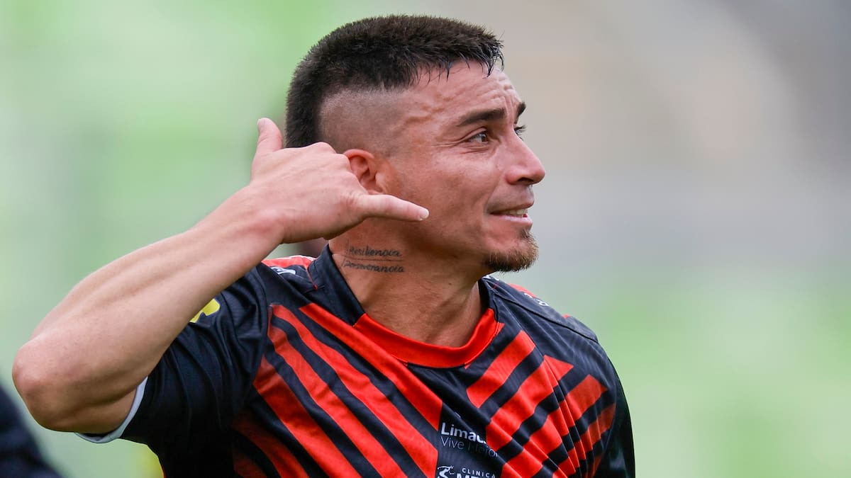 Daniel Castro es el gran apuntado por U. de Chile para el mercado de fichajes