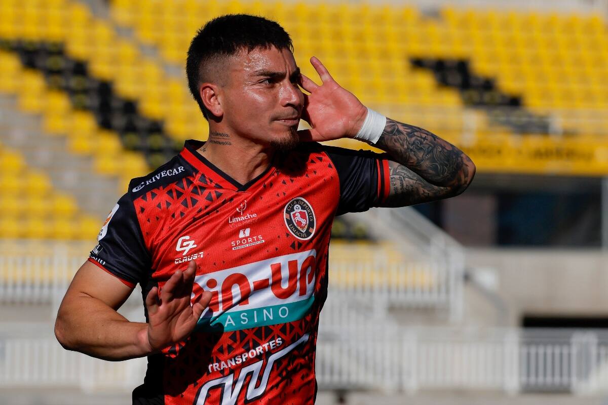 El delantero de Deportes Limache rechazó una oferta desde Colo Colo. Foto: Agencia Aton.