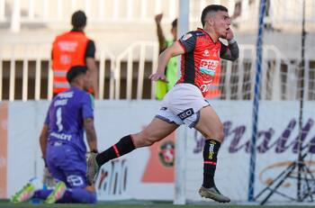 Goleador del torneo y verdugo de Colo Colo: solo una suculenta oferta sacaría a Popín Castro de Limache