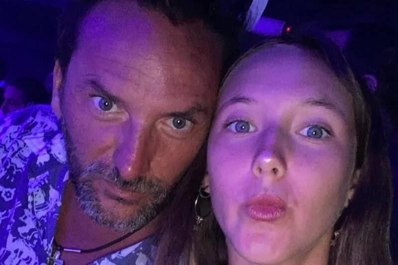 El comunicador salió a celebrar la graduación de su hija junto a su ex pareja. Créditos: @exhuevo.