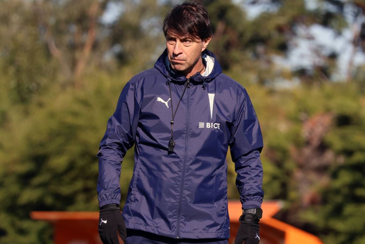 , entrenador de Universidad Católica. Foto: Comunicaciones Cruzados.