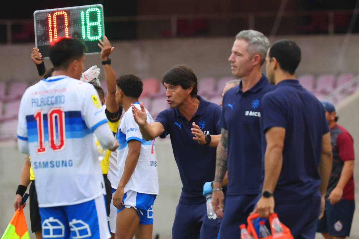 . DT de la Universidad Católica. Foto: Agencia Aton.