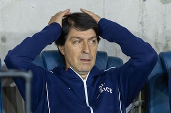 Daniel Garnero modificará el mediocampo de la UC: estos nombres se pelean un puesto