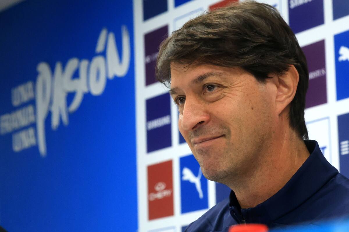 , entrenador de la Universidad Católica. Foto: Agencia Aton.