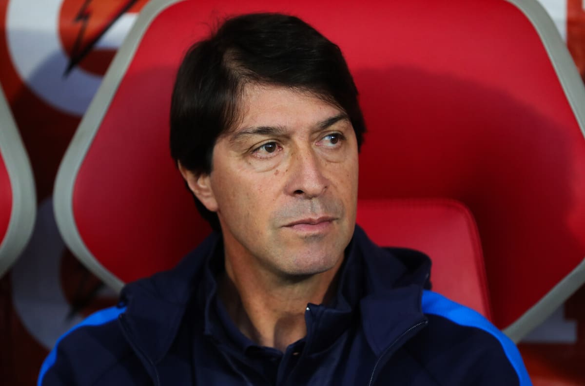 Se le acaba el crédito: el complejo escenario que acorrala a Daniel Garnero en la UC