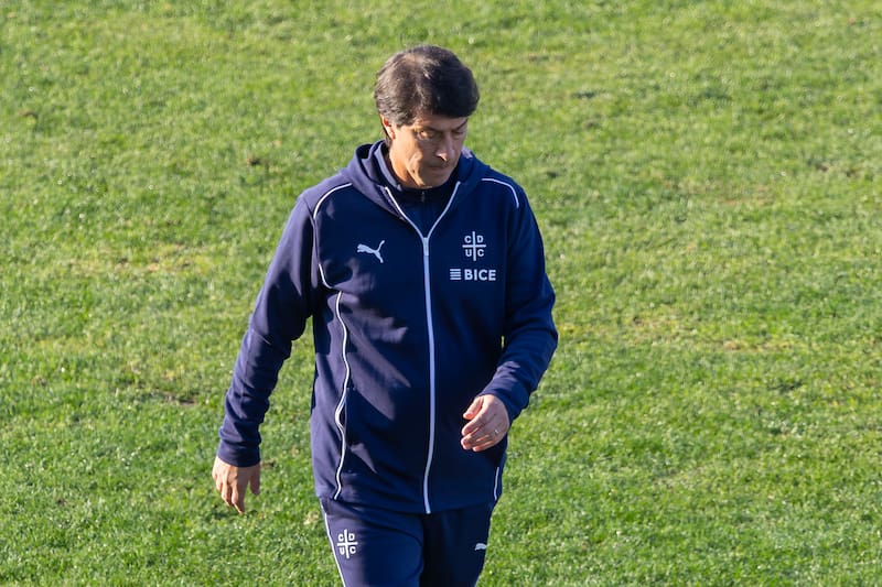 Técnico de la UC. Foto: Felipe Escobedo.