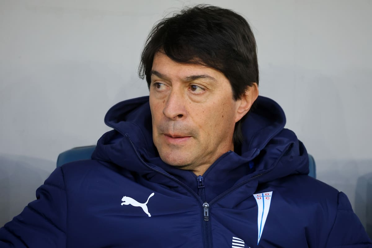 El entrenador de Universidad Católica se refirió a las dificultades de la UC para cerrar fichajes de calidad. Foto: ATON.