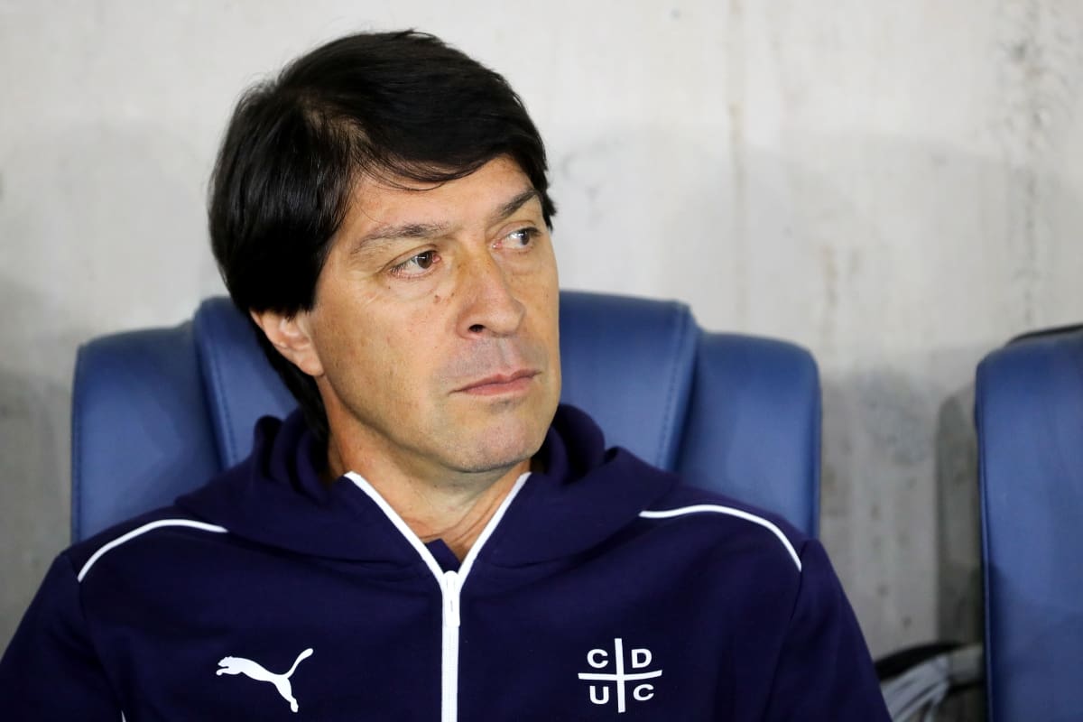 El entrenador de la Universidad Católica se quedó esperando un "10" en el pasado mercado. Foto: Agencia Aton.