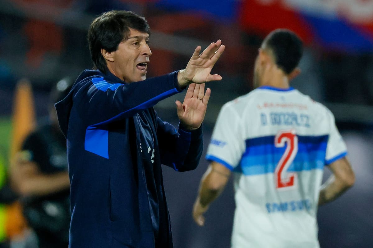 El DT de la UC. Foto: Agencia Aton.