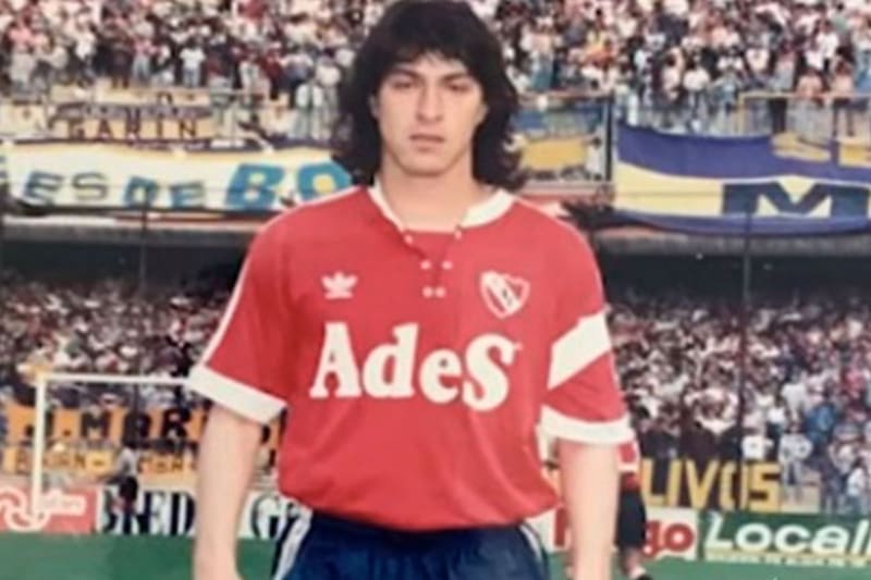 El actual técnico de Universidad Católica, en su época de futbolista de Independiente de Avellaneda.