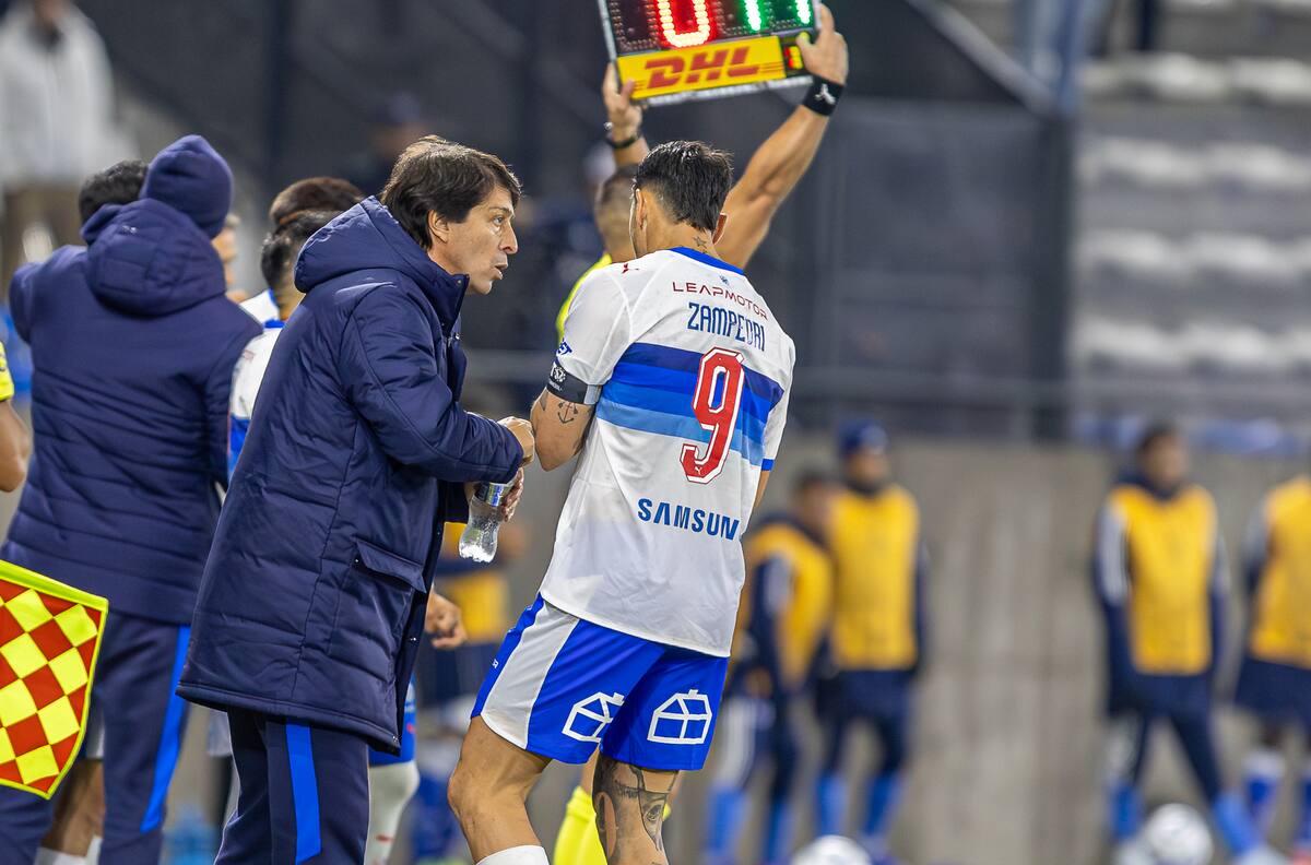 Entre lesionados y cansados: las dudas de Daniel Garnero para recibir a Ñublense en Copa de la Liga