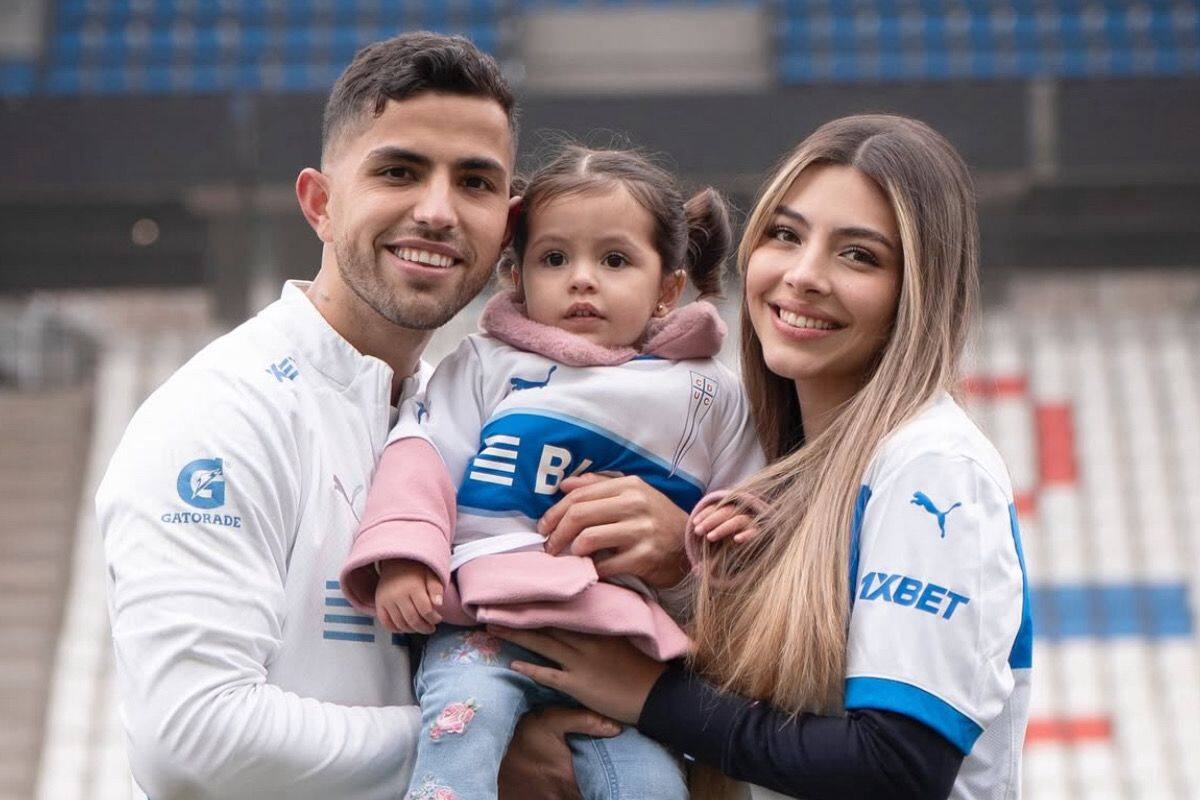 La familia del defensor presenció una práctica en el Claro Arena.