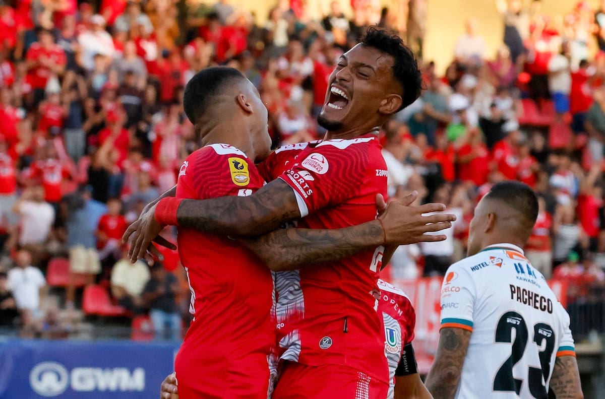 Se fue de Colo Colo por decisión de Fernando Ortiz: ahora es titular y puntero en el fútbol chileno