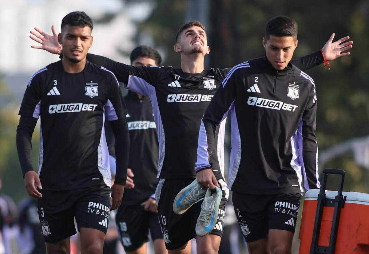 Los defensores son parte del listado de jugadores que no fueron considerados para la pretemporada. Foto:Colo Colo Oficial.