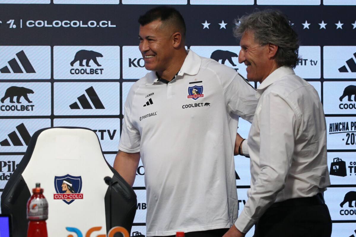 y Jorge Almirón analizan los refuerzos de Colo Colo (Foto: Photosport)
