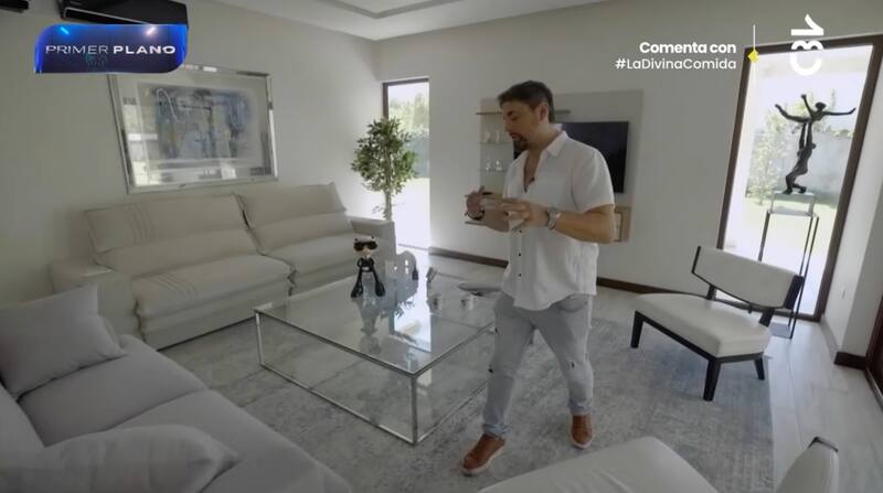 El animador mostró su casa.