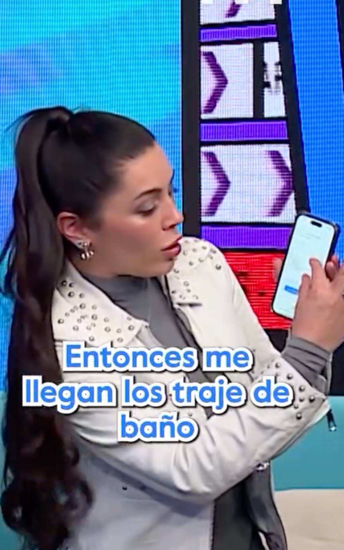 Daniela Aránguiz muestra el mail con las compras de Maite Orsini.