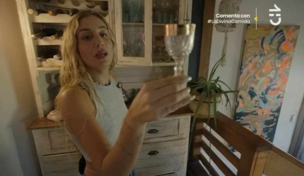 Daniela Castro colecciona copas. Créditos: Pantallazo CHV