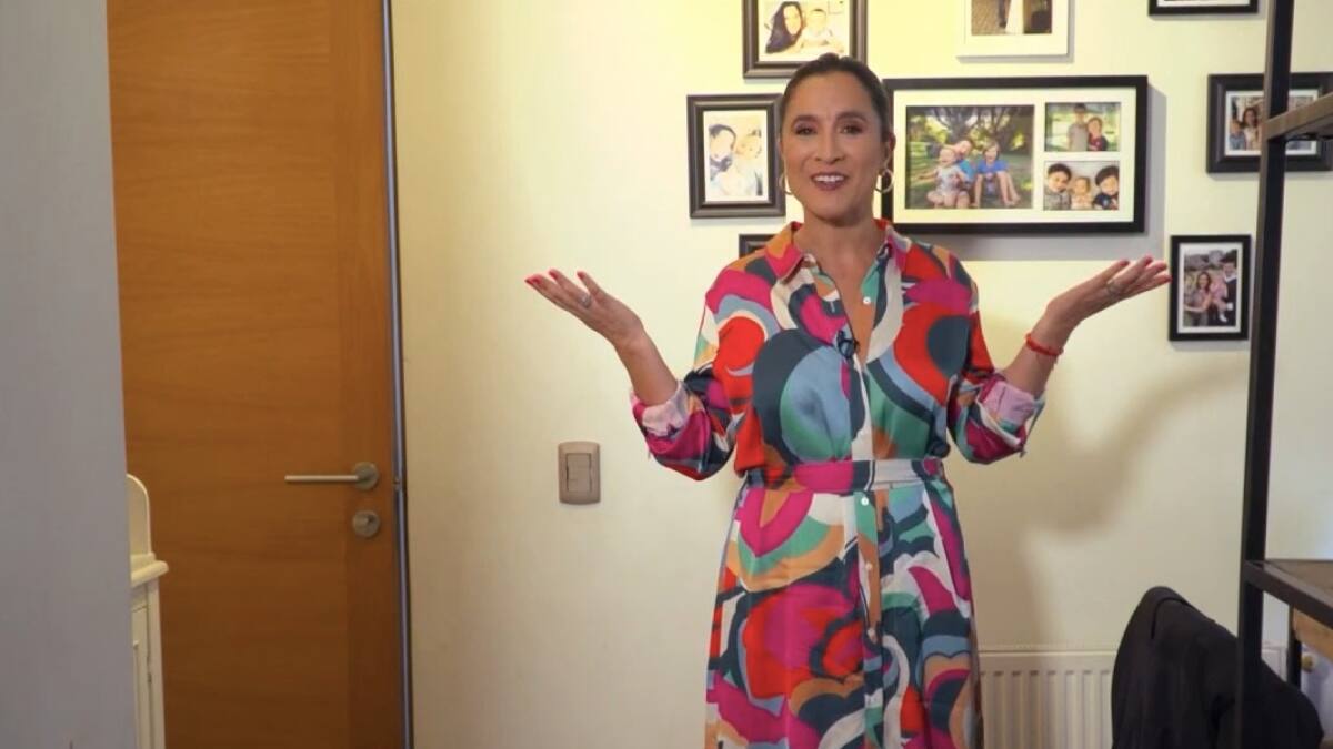 Con una especial galería familiar: Así es la casa de Daniela Peñaloza