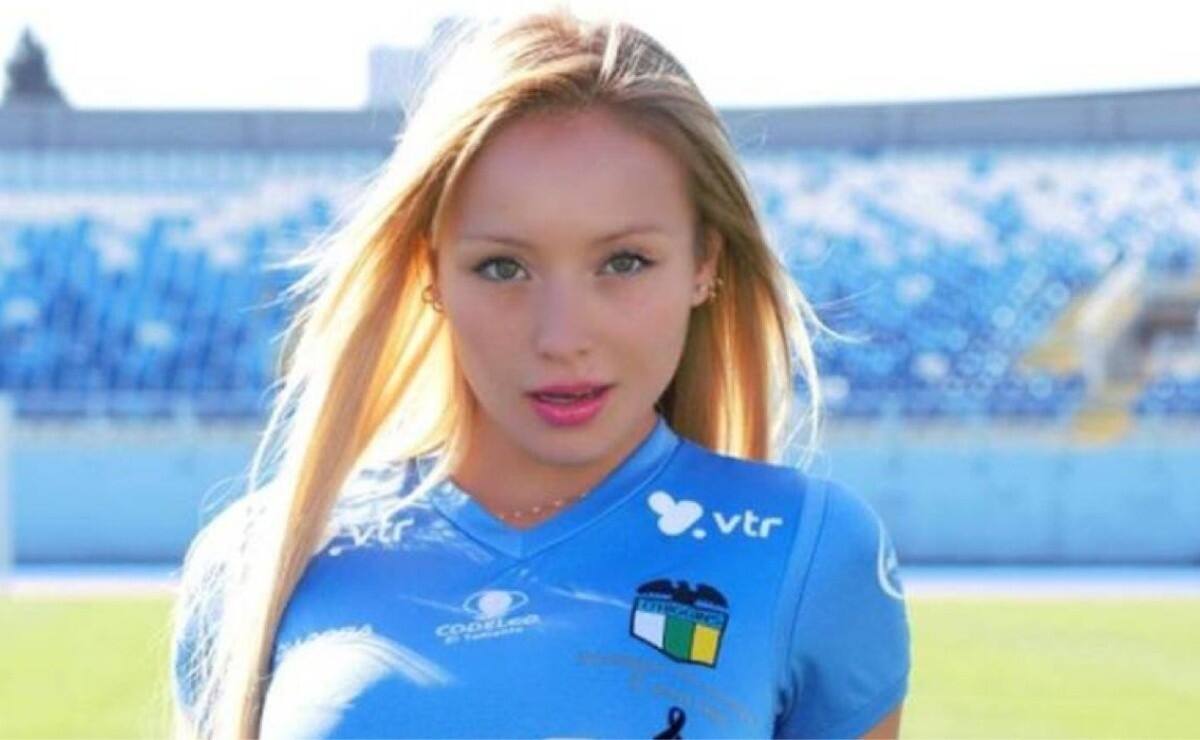 Daniella Chávez reconocida hincha de O'Higgins.